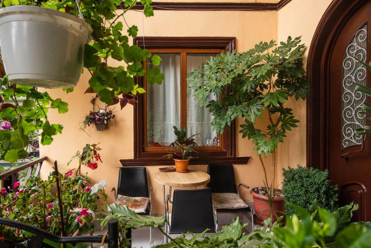 Lia'S Guest House 트빌리시 외부 사진